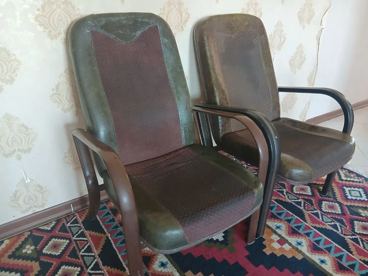 صندلی میز تحریر|صندلی و نیمکت|گلبهار, شهر جدید گلبهار|دیوار