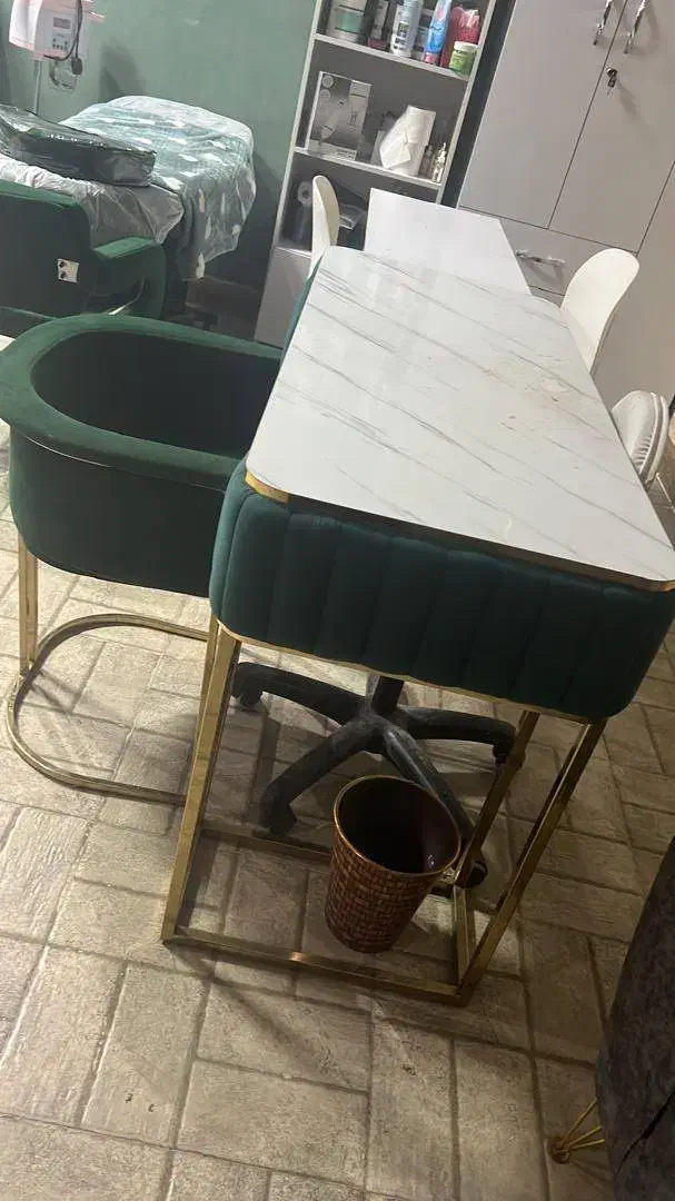 فروش لوازم سالن آرایشگاه|آرایشگاه و سالنهای زیبایی|دشت آزادگان, |دیوار