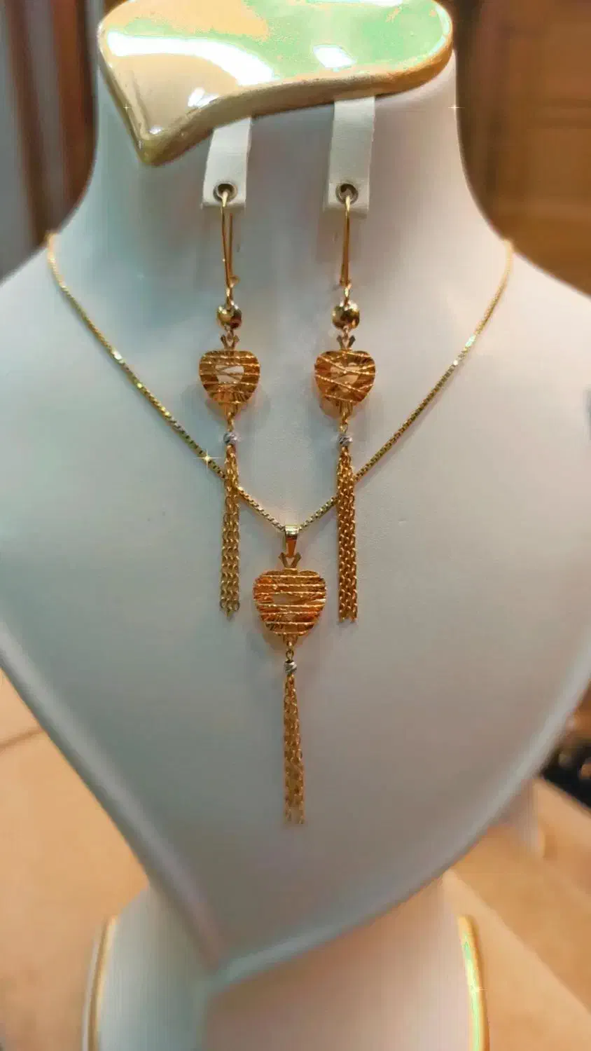 نیم ست|جواهرات|قم, نیروگاه|دیوار