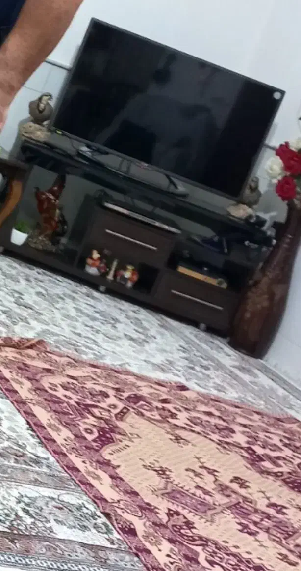 میز تلوزیون|میز تلویزیون|نیشابور, دارایی|دیوار