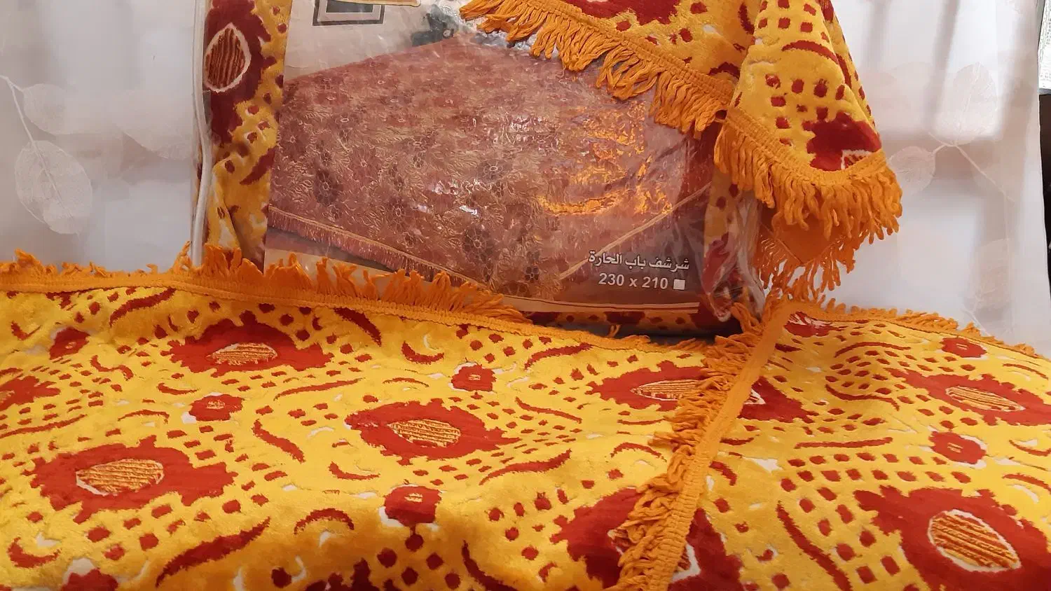 سرویس روتختی قدیمی تک نفره مخمل|سرویس روتختی|کرمانشاه, |دیوار