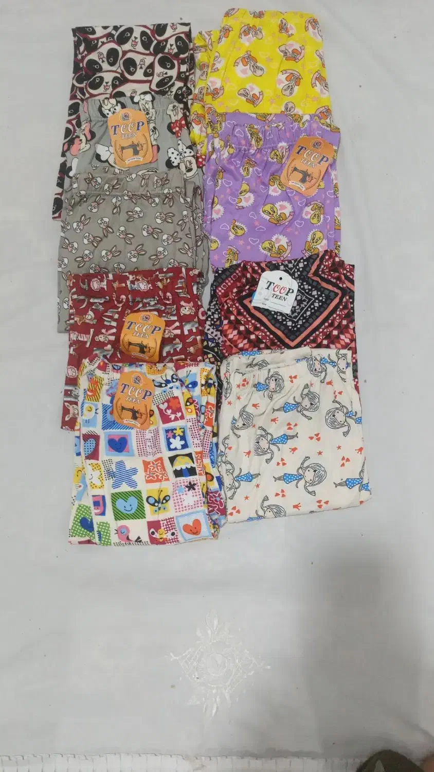 شلوار گیاهی|لباس|قائن, |دیوار