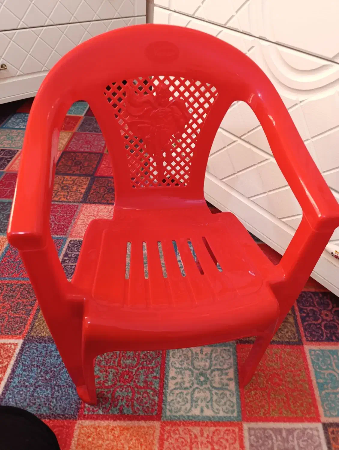 صندلی کودک|تخت و صندلی بچه|هشتگرد, شهرک ولیعصر (مصلی)|دیوار