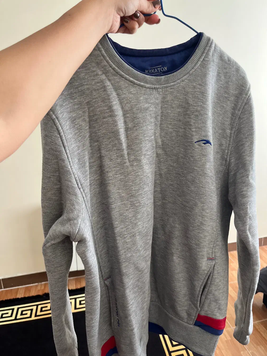 لباس در حد نو|لباس|پرند, فاز ۶|دیوار