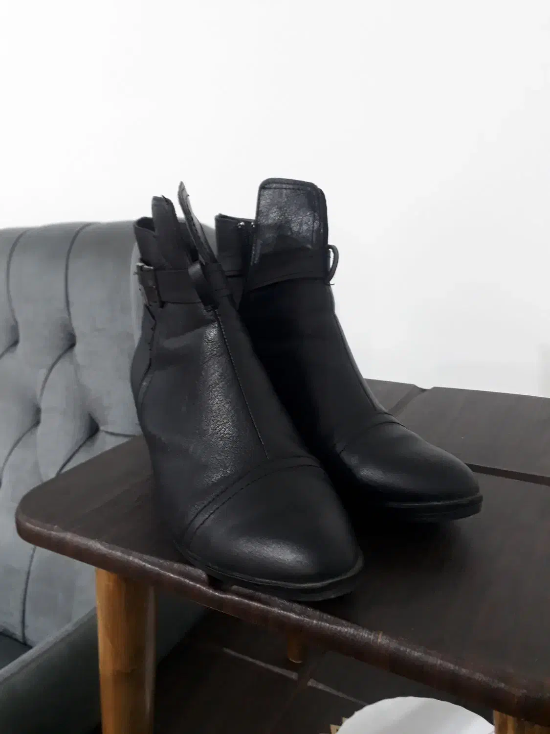 چکمه سایز۴۰،|کیف، کفش، کمربند|پرند, فاز ۶|دیوار