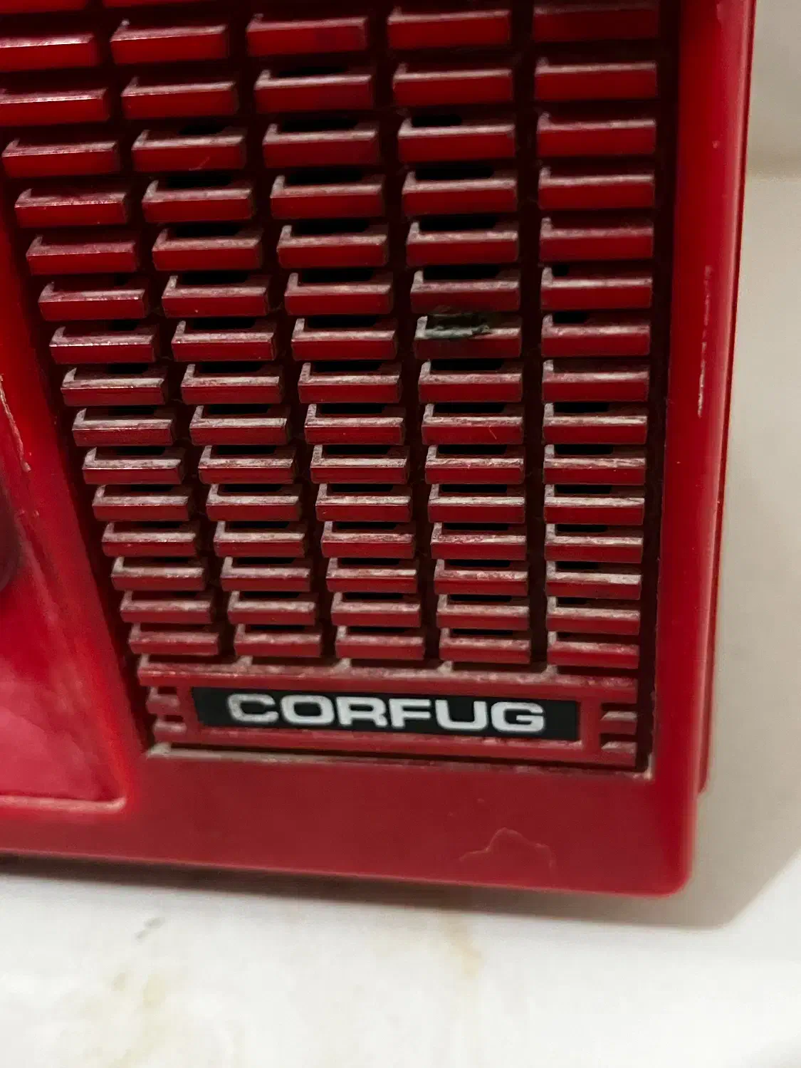 تلوزیون قدیمی|کلکسیون اشیاء عتیقه|ابریشم, |دیوار