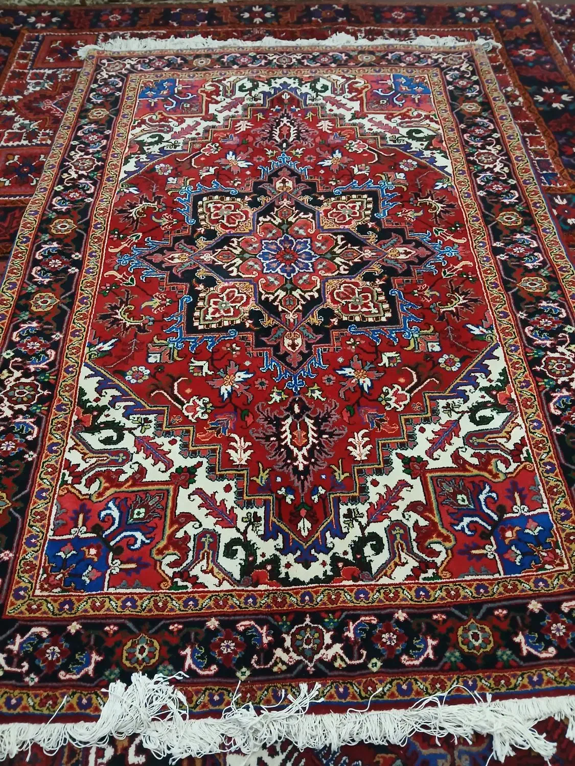 فرش تاجری هریس|فرش|عجب شیر, |دیوار