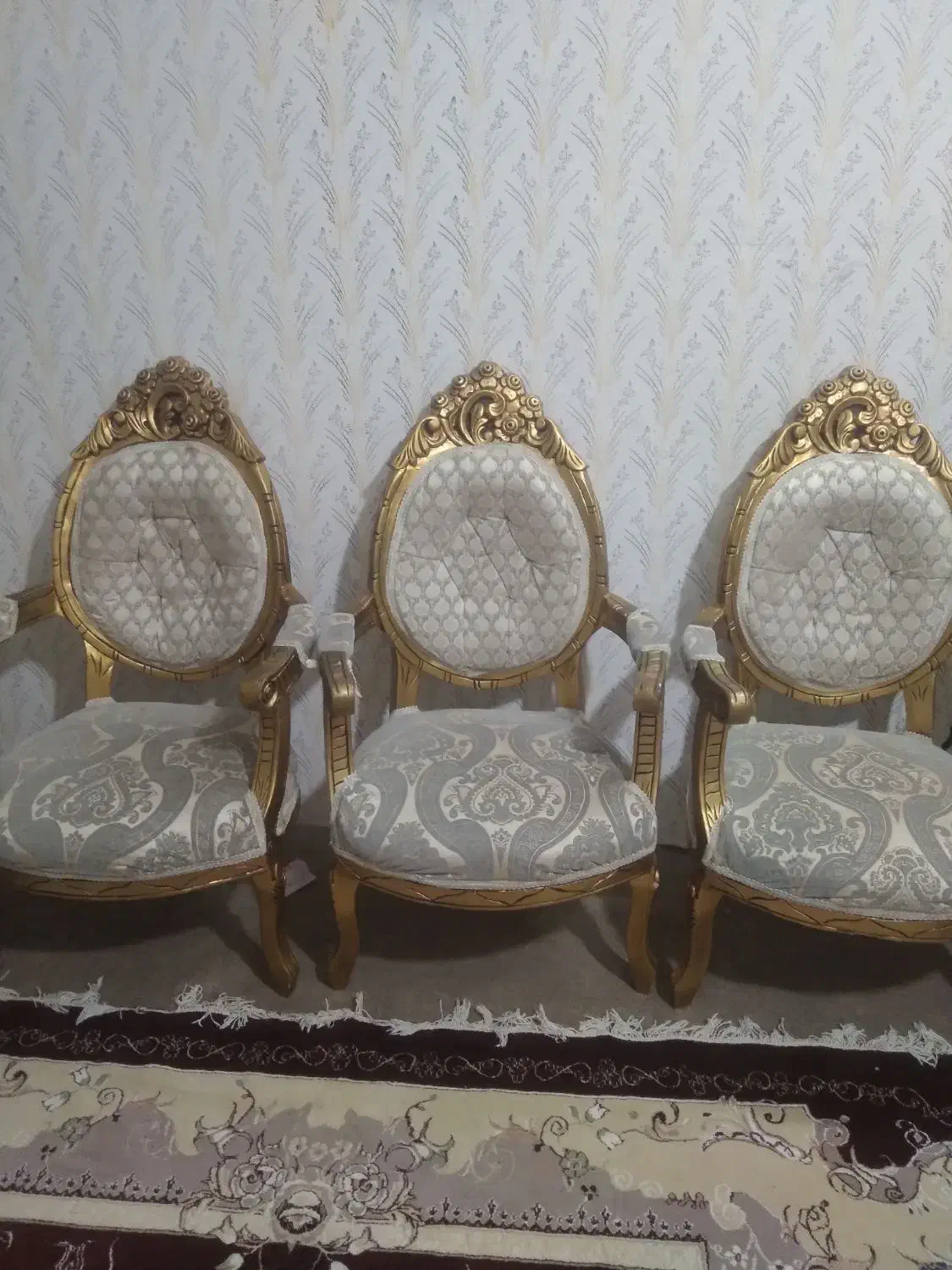 مبلمان سلطنتی|مبلمان خانگی و میز عسلی|تربتحیدریه, ۴۵ متری|دیوار