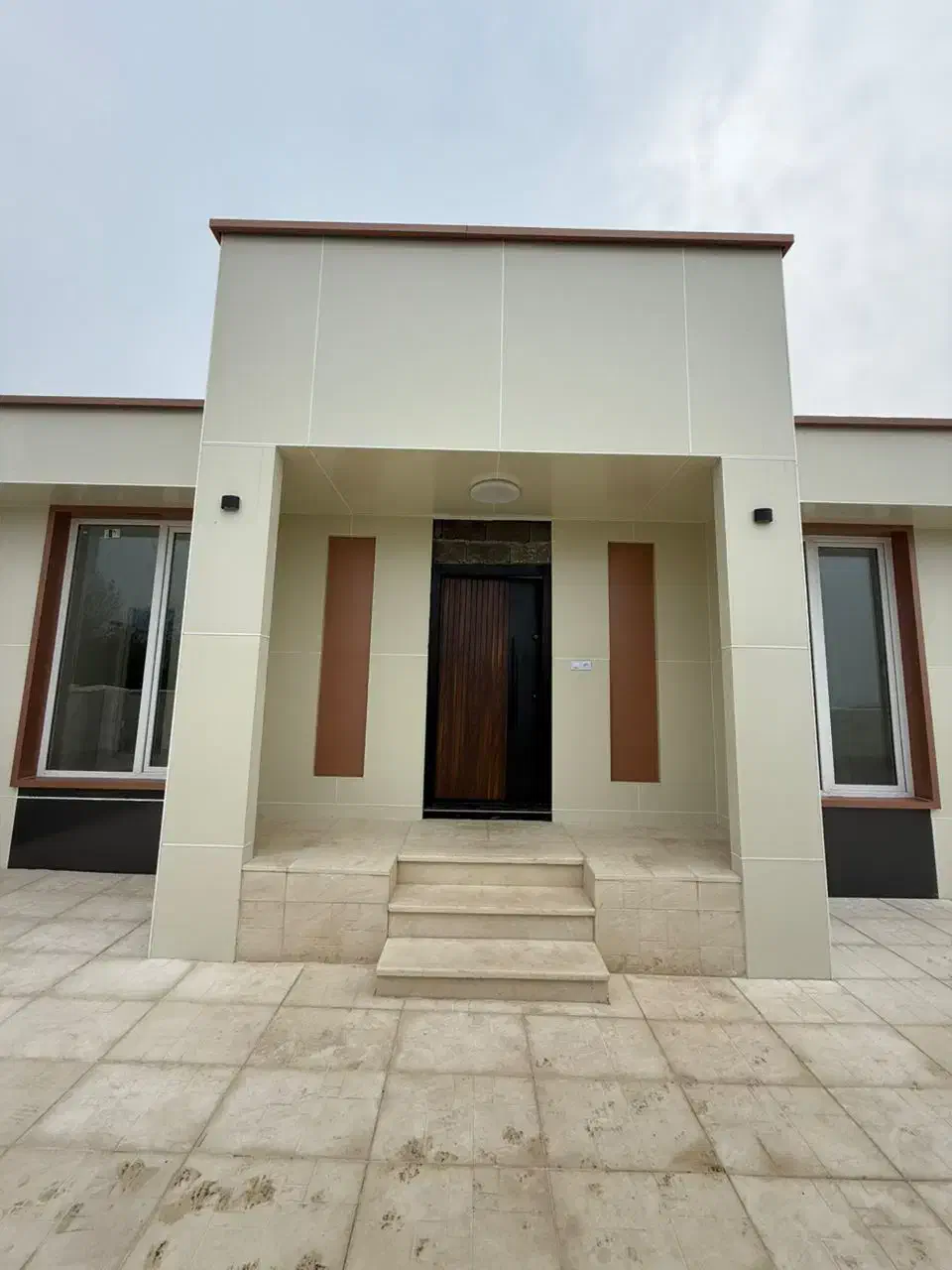 ویلا ۱۴۰متری نما مدرن|فروش خانه و ویلا|زیباکنار, |دیوار