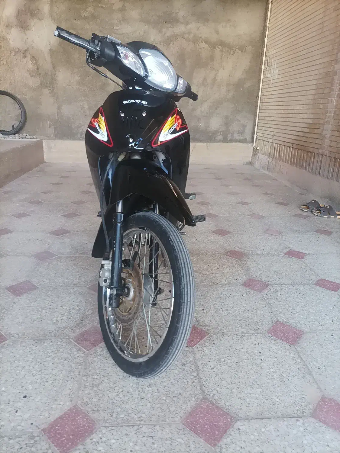 موتور بیکلاچ|موتورسیکلت|بم, |دیوار