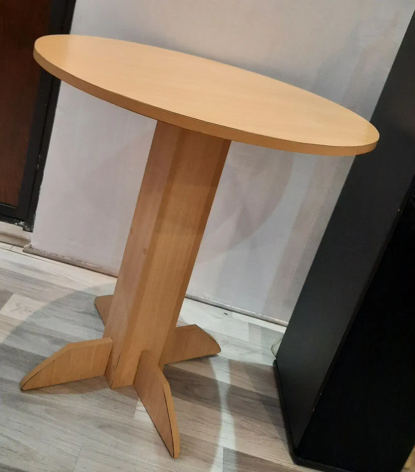 میزگرد|میز و صندلی غذاخوری|خوی, |دیوار