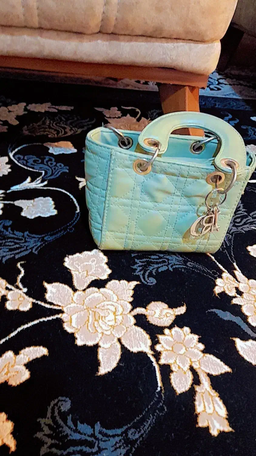 کیف|کیف، کفش، کمربند|یاسوج, |دیوار