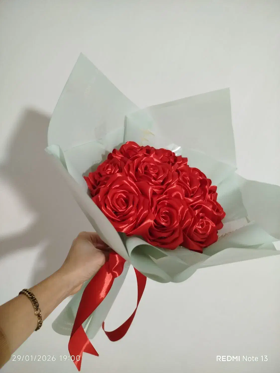 گل روبانی قرمز|گل مصنوعی|تسوج, |دیوار