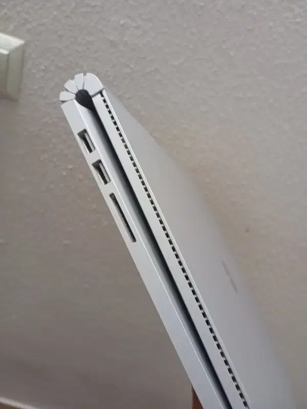 لبتاب سرفیس بوک|رایانه همراه|شیراز, سیاه سنگ|دیوار