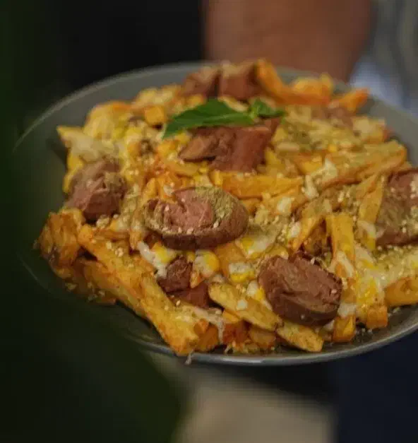 نیازمند نیروی خانوم برای کار در کافه|استخدام خدمات فروشگاه و رستوران|بیرجند, |دیوار