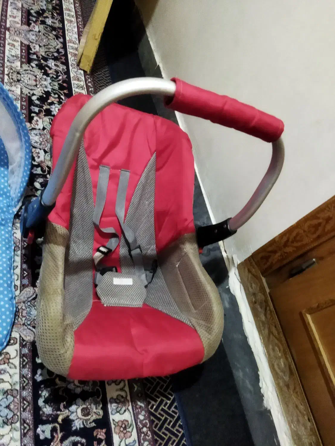 کریر نوزادی حمل نوزاد،ویک عدد دوشک وبالش آهنگی|کالسکه و لوازم جانبی|بهبهان, |دیوار