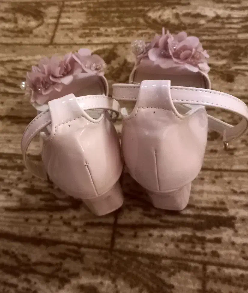 کفش مجلسی شیک ودخترانه سایز ۳۸و۳۹میخوره|کیف، کفش، کمربند|جهرم, |دیوار