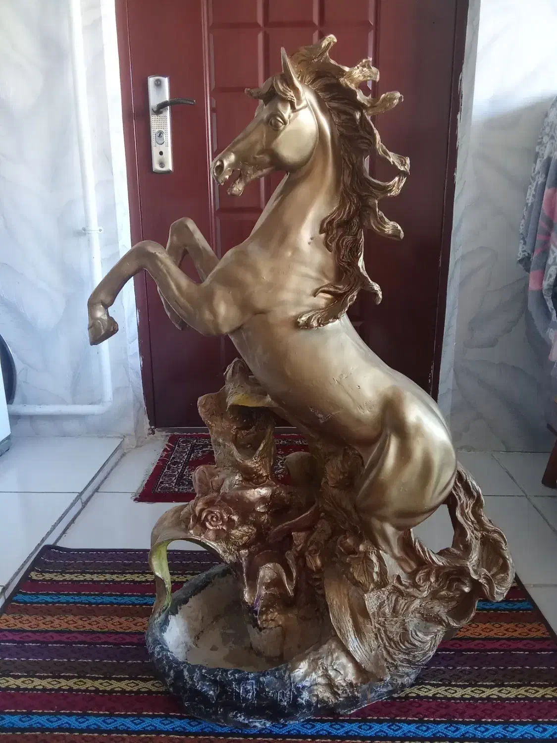 مجسمه|مجسمه، تندیس، ماکت|سهند, |دیوار