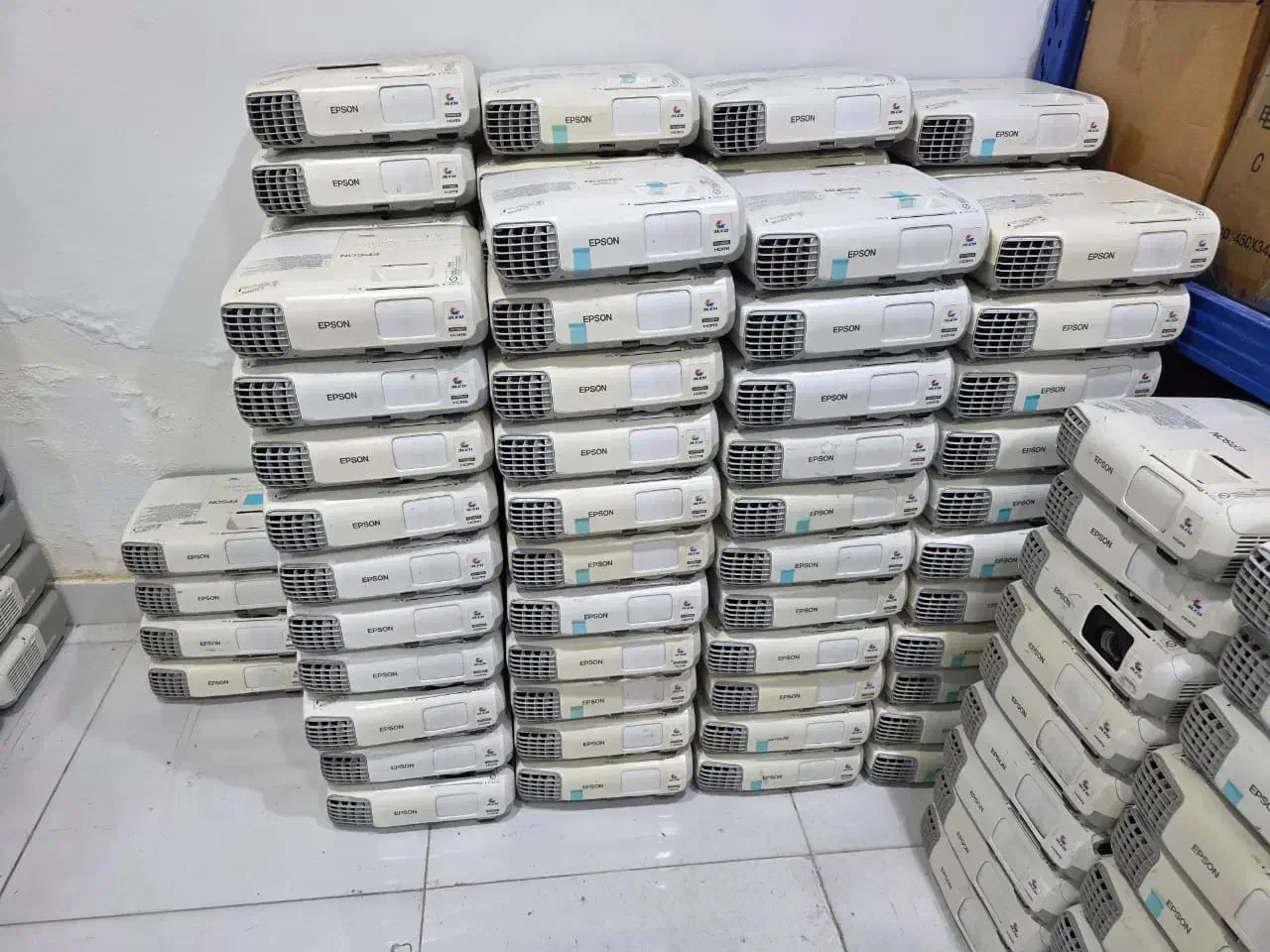 ویدیو پرژکتور عمده ویژه مدارس|تلویزیون و پروژکتور|بندر گناوه, |دیوار