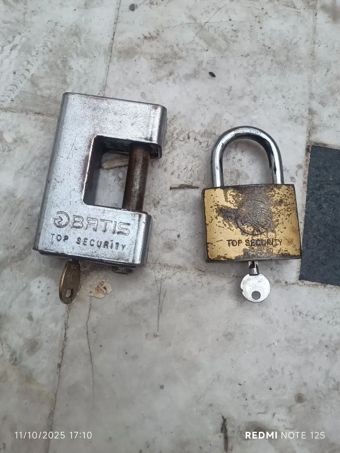 قفل آویز و قفل کتابی|ابزارآلات|قم, چهل درخت|دیوار