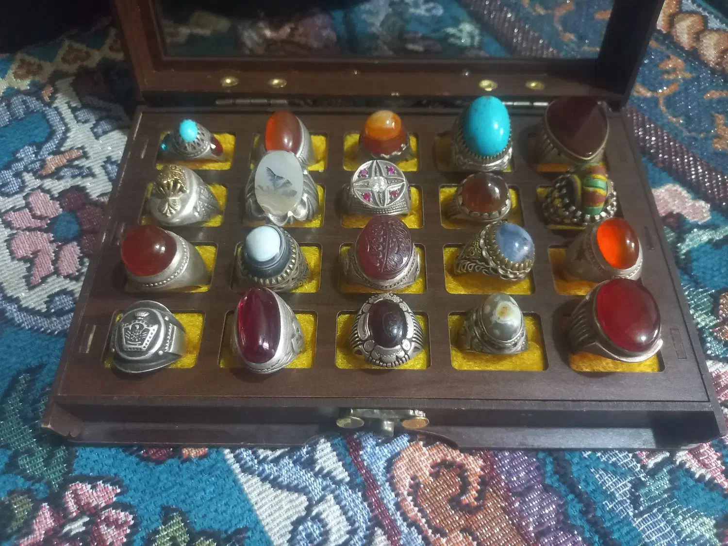 فروش انگشتر نقره ۲عدد جبه یک کیلو گرمی ۲۵۰|جواهرات|کرمان, |دیوار