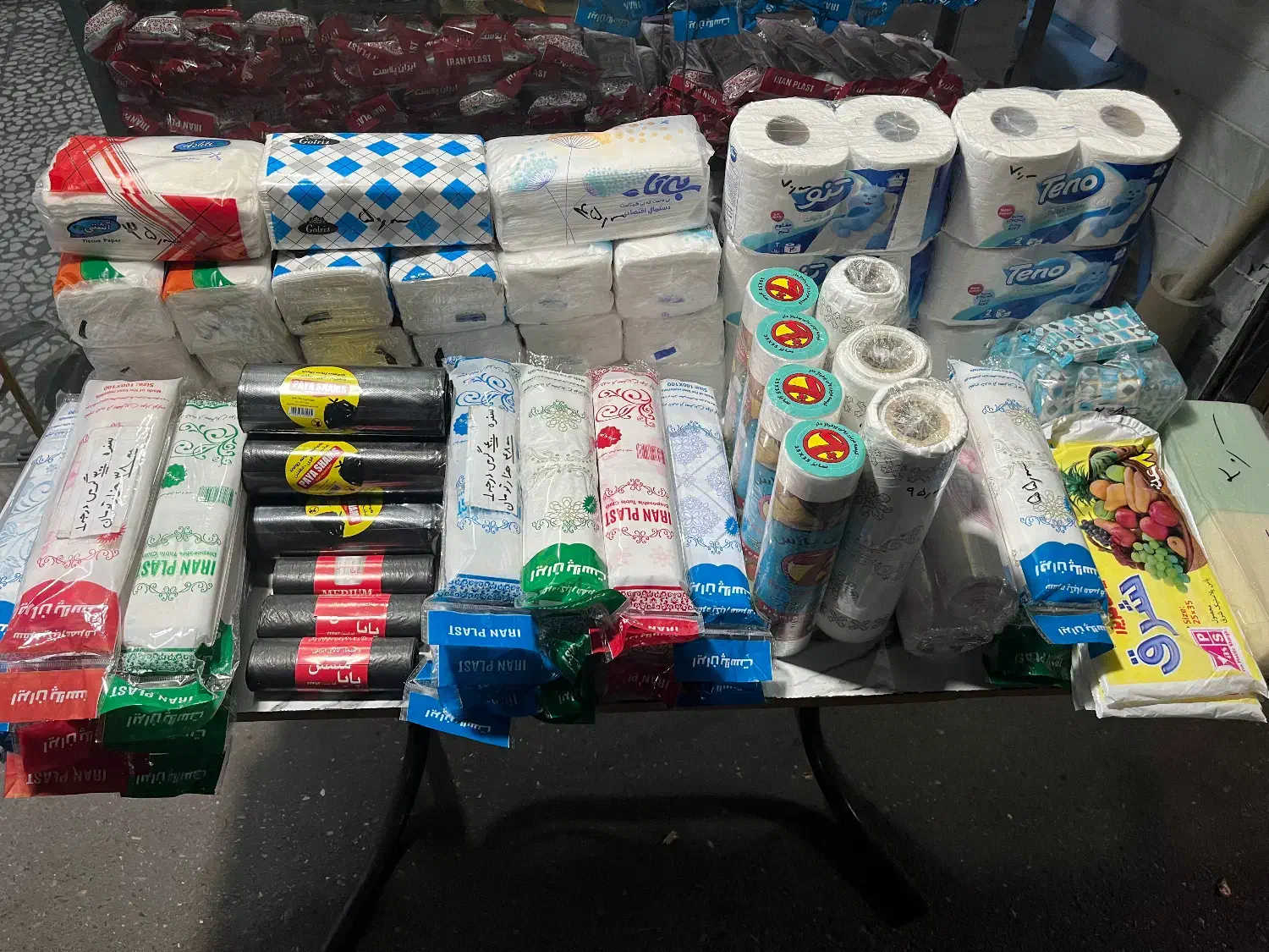 سفره یکبار مصرف|ظروف نگهدارنده، پلاستیکی، یکبارمصرف|رشت, جماران|دیوار