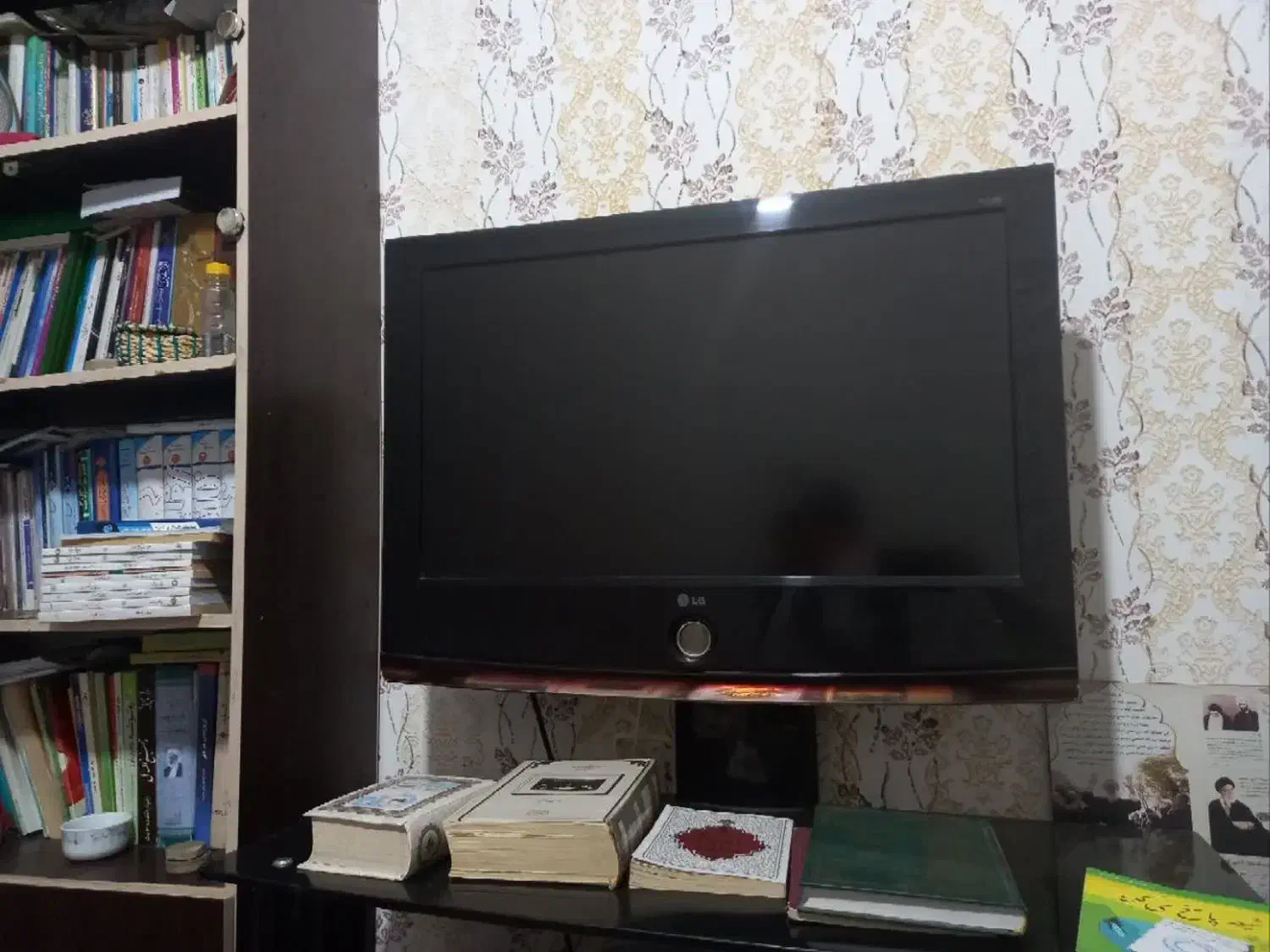 فروش تلوزیون کارکرده|تلویزیون و پروژکتور|قم, تعویض پلاک|دیوار