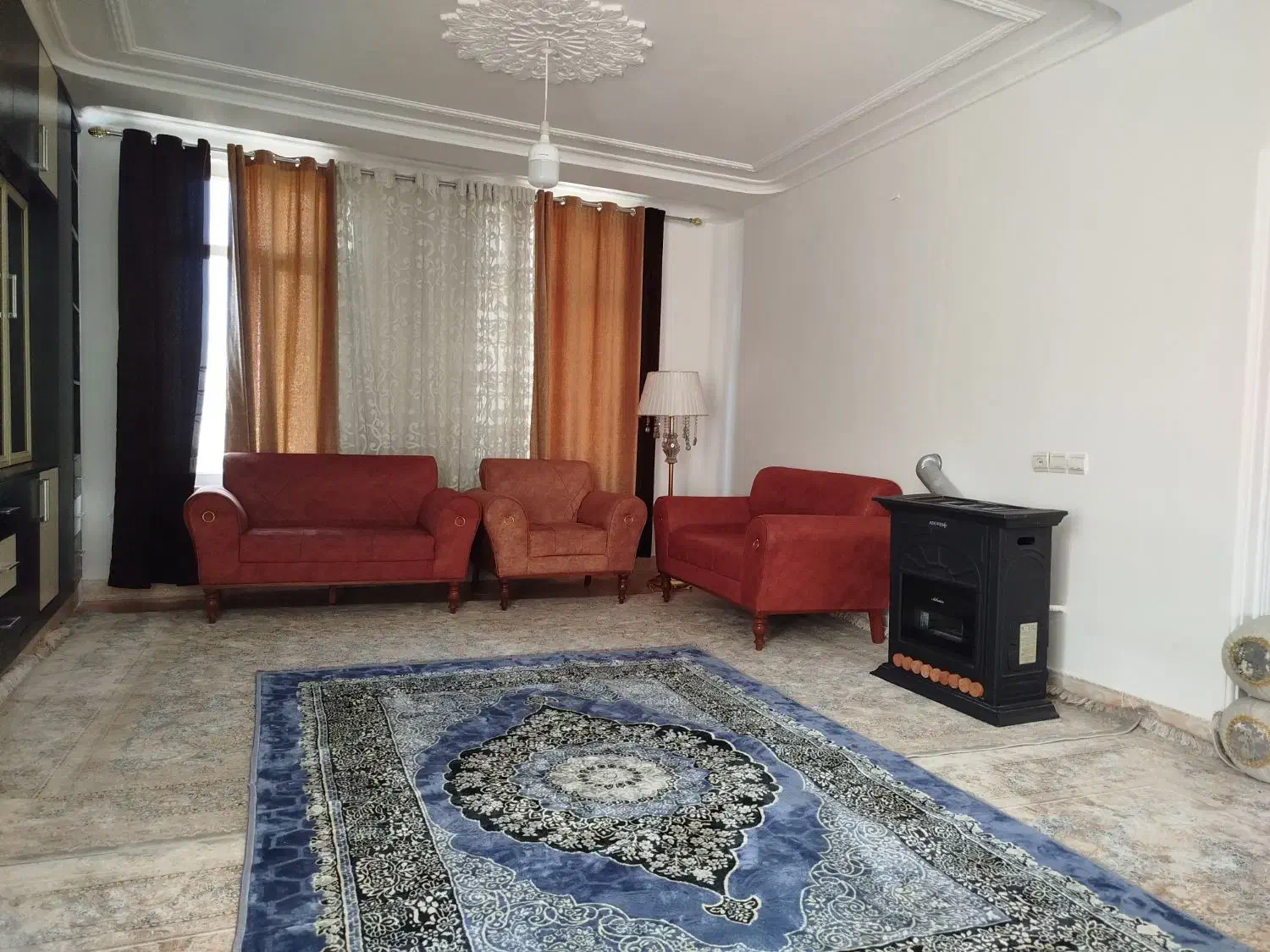 فروش مبل ۹نفره به دلیل تغییردکوراسیون|مبلمان خانگی و میز عسلی|یاسوج, |دیوار