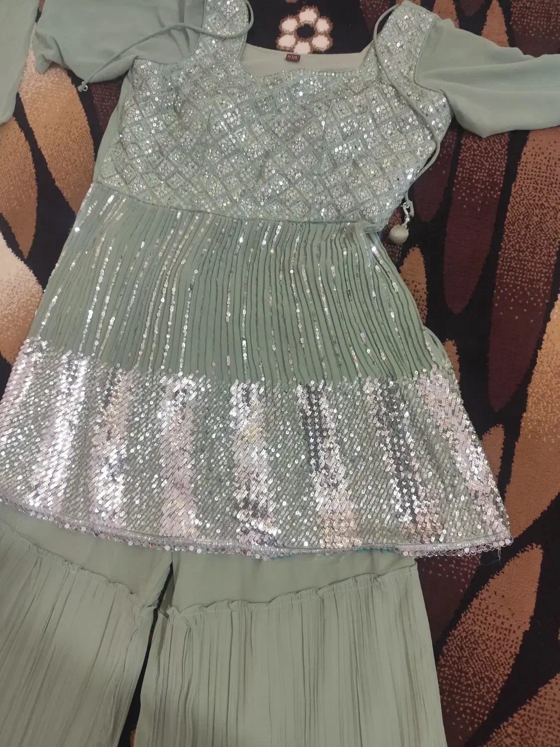 لباس مجلسی|لباس|جیرفت, |دیوار