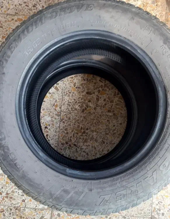 لاستیک ماشین|قطعات یدکی و لوازم جانبی|رودبنه, |دیوار