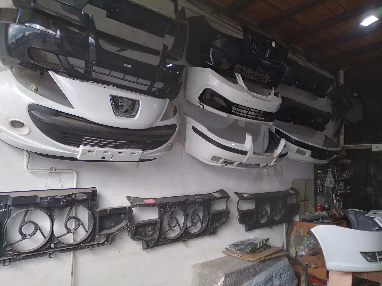 سپرسینی فن استوک انواع  خودروهای داخلی وخارجی|قطعات یدکی و لوازم جانبی|رشت, حومه رشت|دیوار