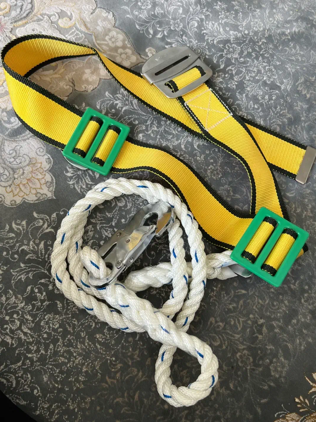 کمربند ایمنی کار در ارتفاع ساده و تک قلاب|کیف، کفش، کمربند|تهران, خاک سفید|دیوار