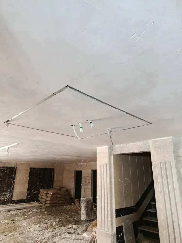 گچ کاری و ابزار زنی و قاب کشی و اجرای لاین نوری|خدمات پیشه و مهارت|فردیس, منظریه|دیوار