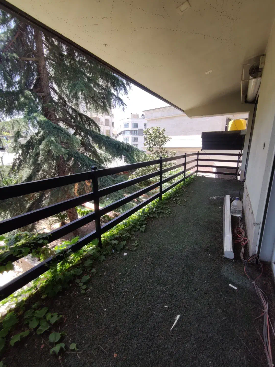 ۱۲۰۰ متر ویلا با دسترسی آسان