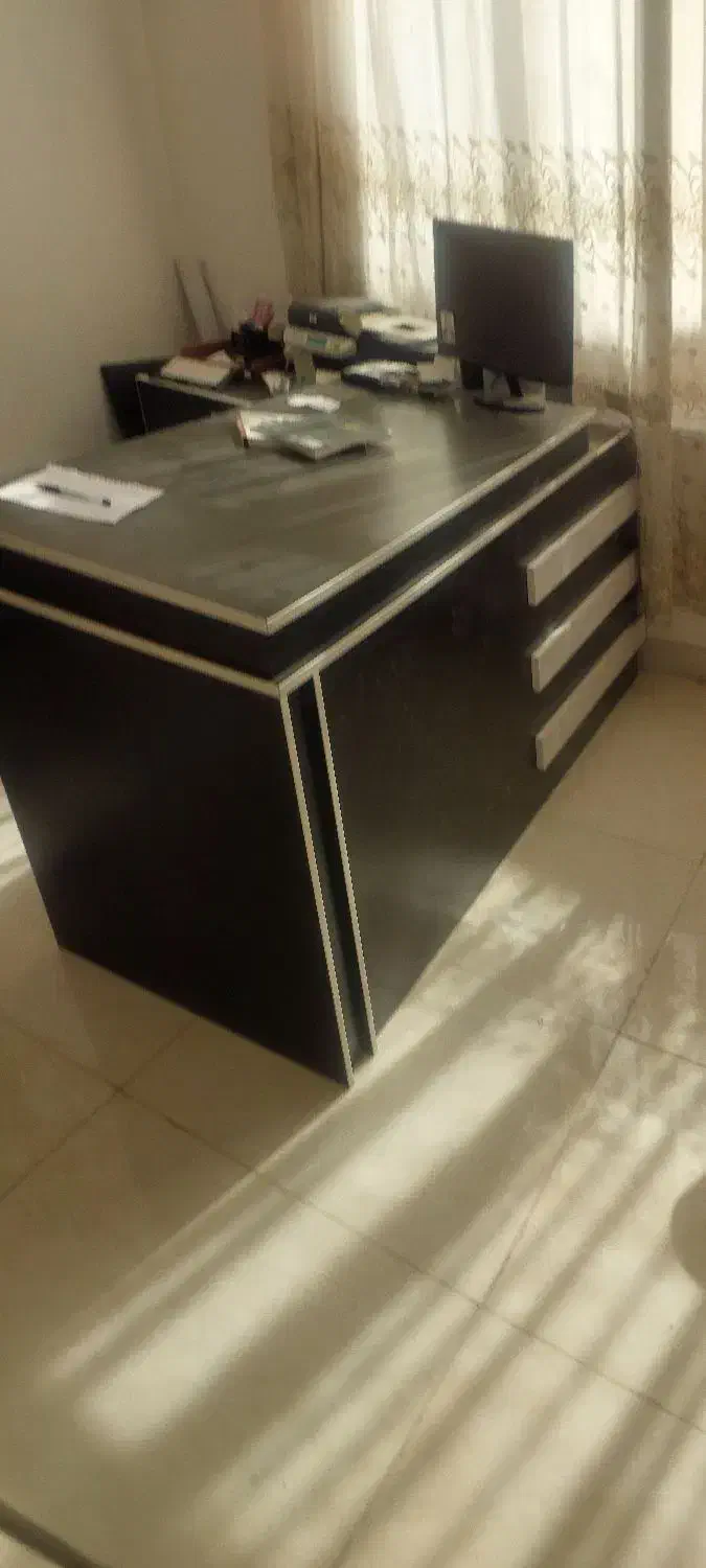 فروش تجهیزات دفتر کار زیر قیمت|دفتر کار|یزد, |دیوار