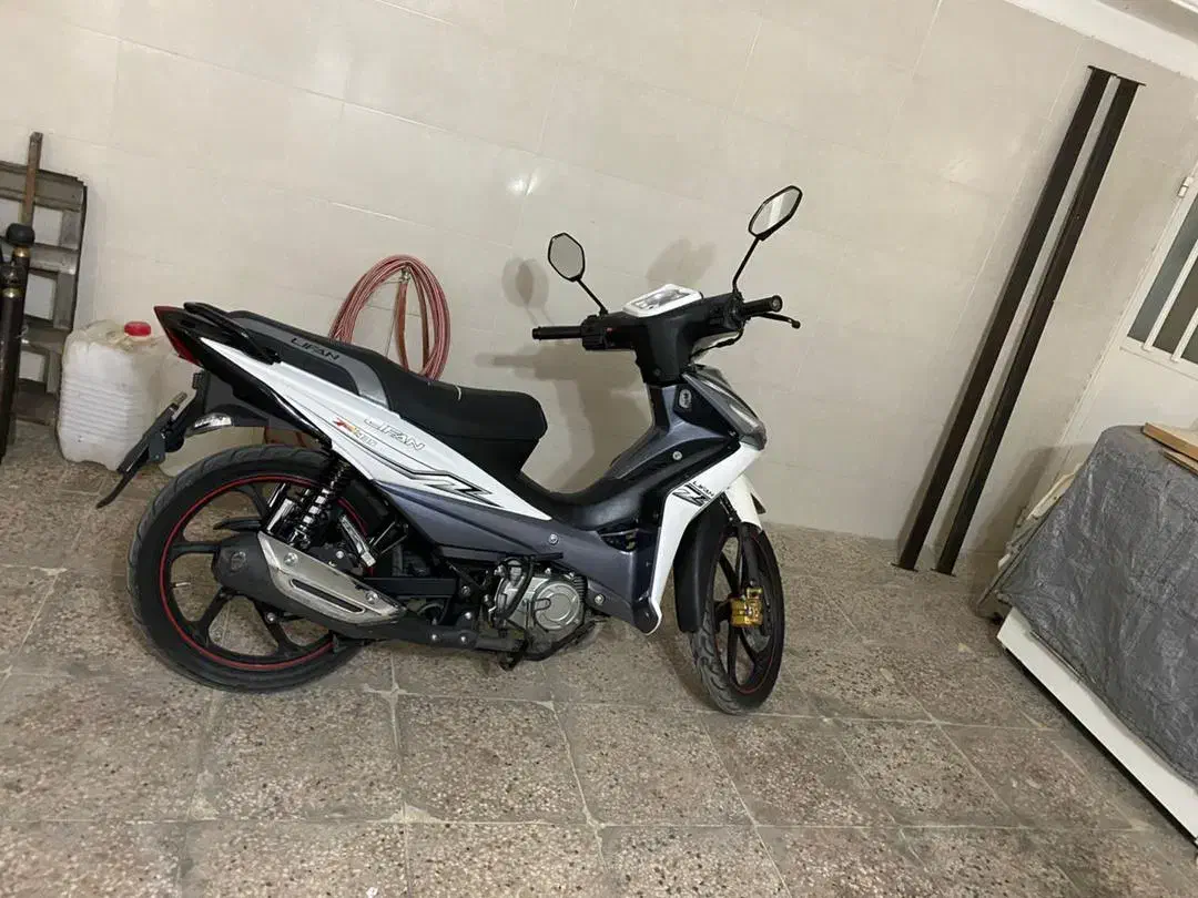 ویو لاکی لیفان pk135|موتورسیکلت|صدرا-فارس, فاز ۱|دیوار