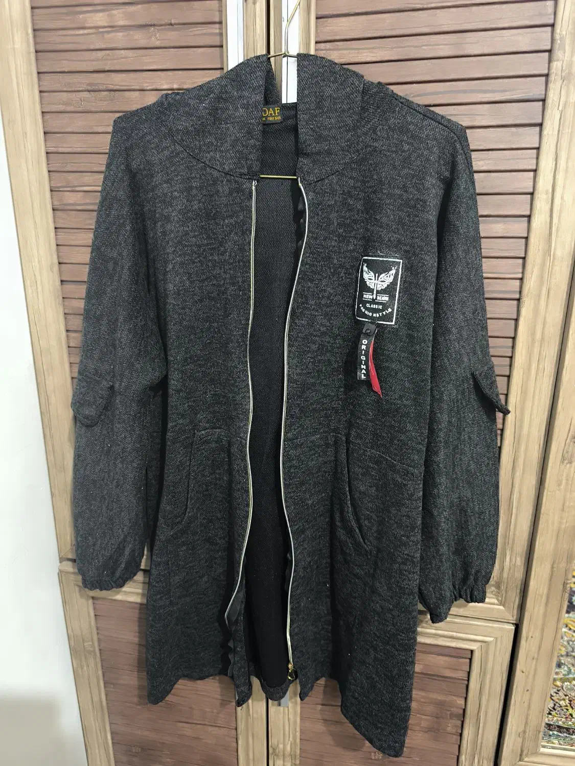 کت و بارونی و تابستونی|لباس|کرج, حصارک پایین|دیوار