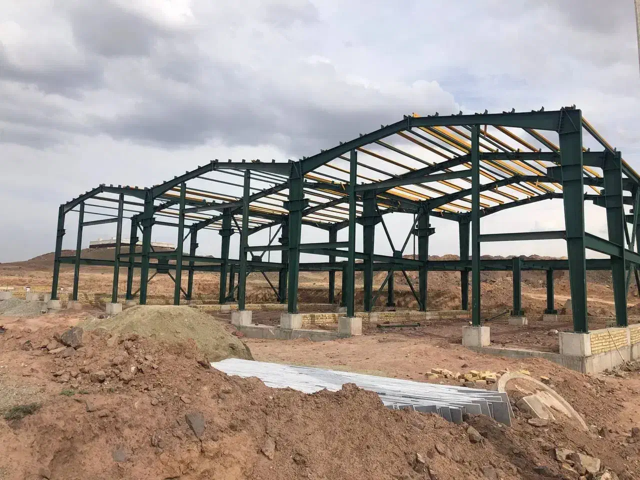 ساخت سوله  سازه فولادی ساخت اسکلت فلزی سندبلاست|خدمات پیشه و مهارت|صفادشت, |دیوار