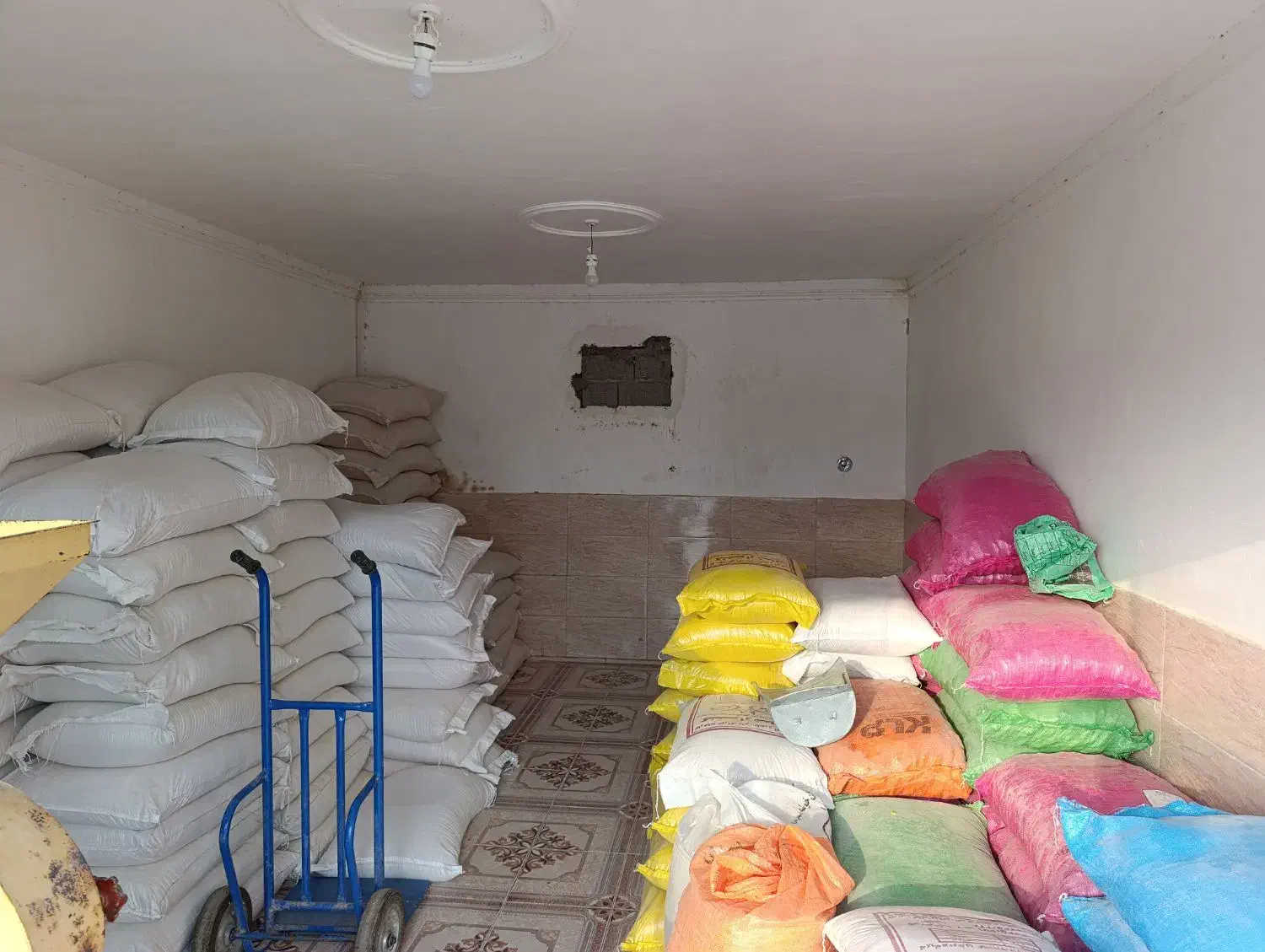 کارگر برای کار در خوراک دام با بیمه و مزایا|استخدام بازاریابی و فروش|کوچصفهان, |دیوار