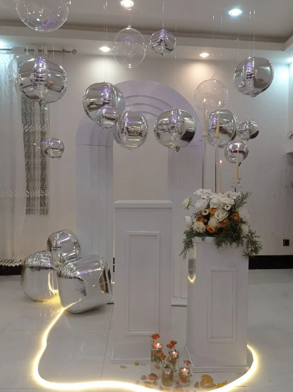 بادکنک آرایی اقتصادی فقط با عدد میز کیک استند ۲۹۰|خدمات پذیرایی، مراسم|مشهد, گلشور|دیوار