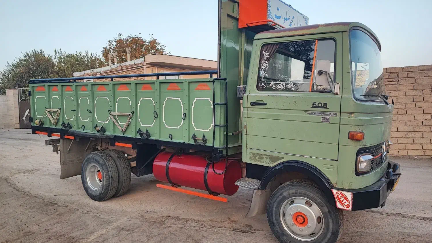 خاور بنز ۶۰۸.ماشین سنگین|خودرو سنگین|کنگاور, |دیوار