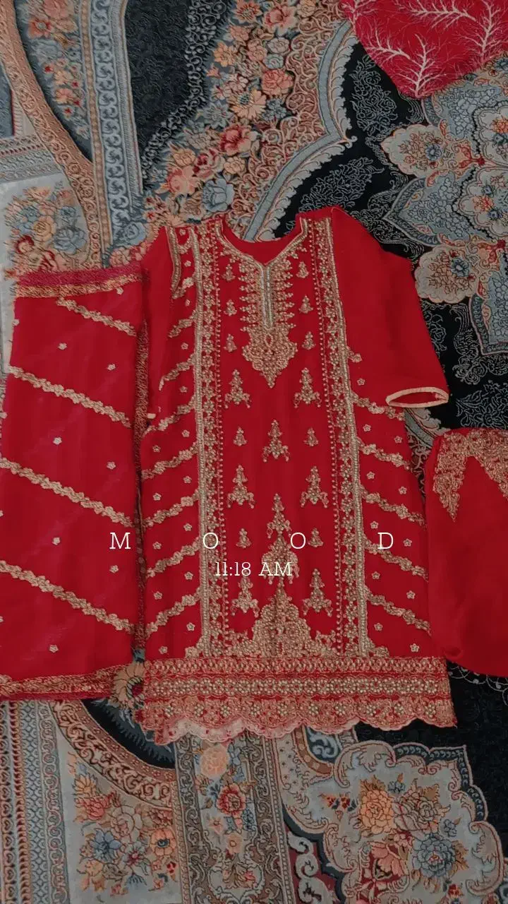 لباس هندی|لباس|ساوه, |دیوار