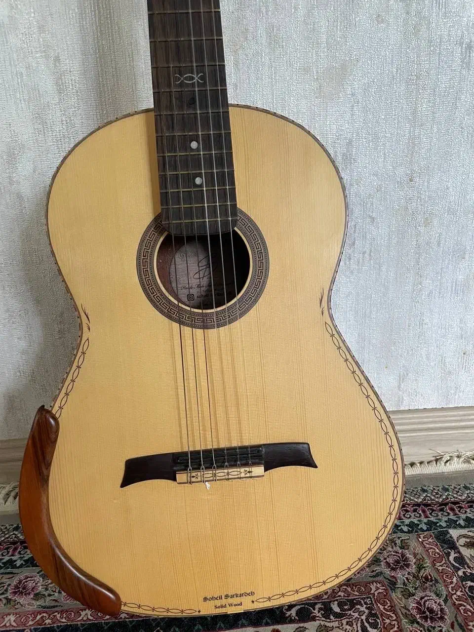 گیتار دست ساز|گیتار، بیس، امپلیفایر|گرگان, |دیوار