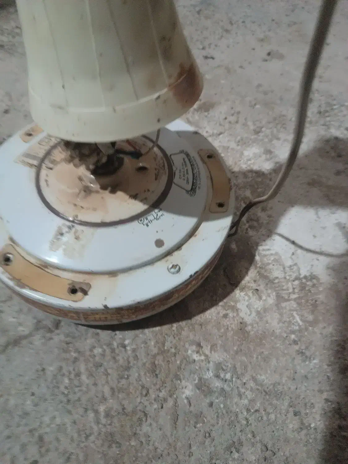 پنکه سقفی|پنکه و تصفیه‌کنندهٔ هوا|زابل, |دیوار