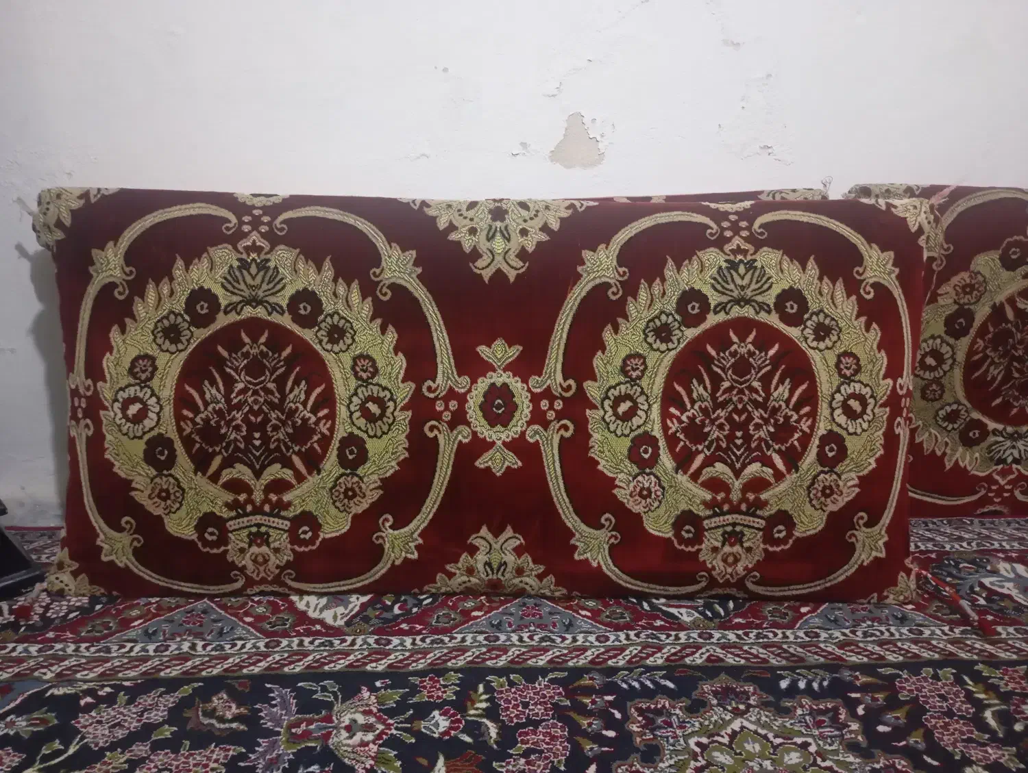 مبل وپشتی|پشتی|کرمانشاه, |دیوار