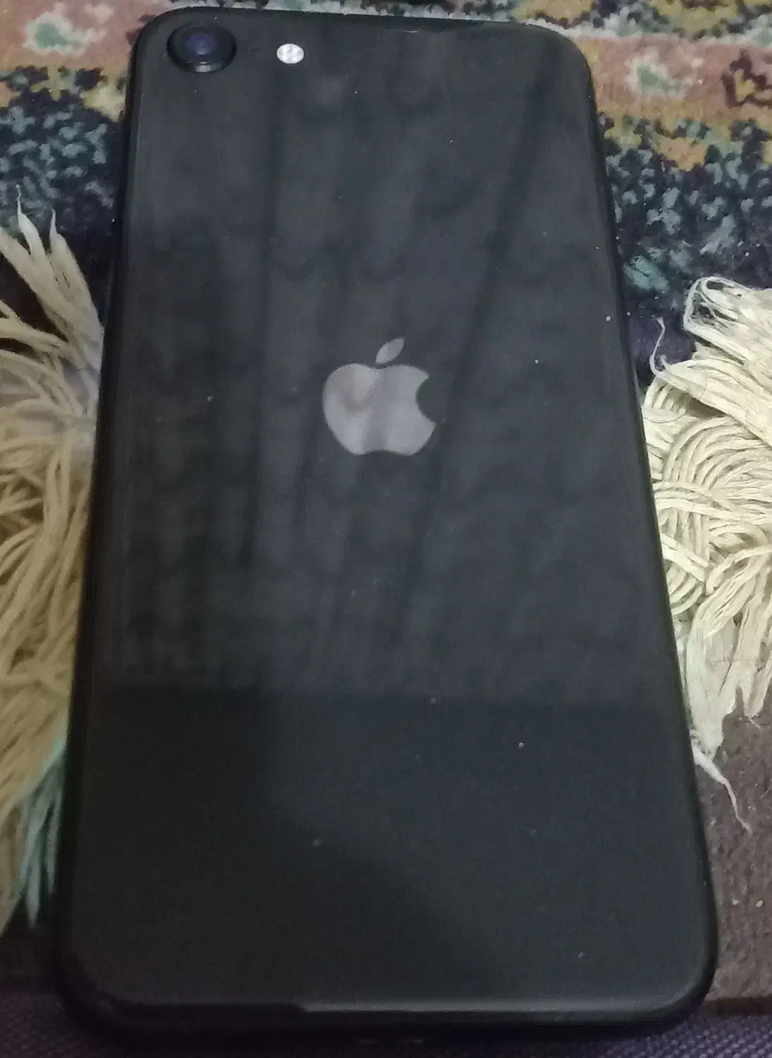 آیفون SE 2020 تمیز و سالم قیمت مناسب فروش فوری|موبایل|تهران, ارم|دیوار