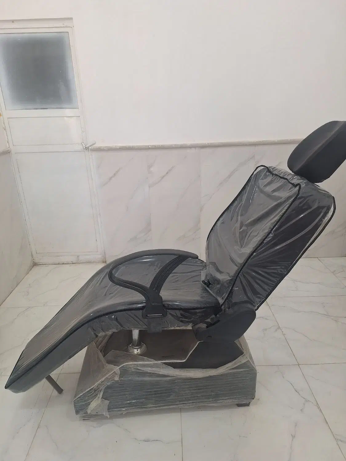 صندلی اصلاح،ترولی،آینه،بخار سالنی|آرایشگاه و سالن‌های زیبایی|خواف, |دیوار