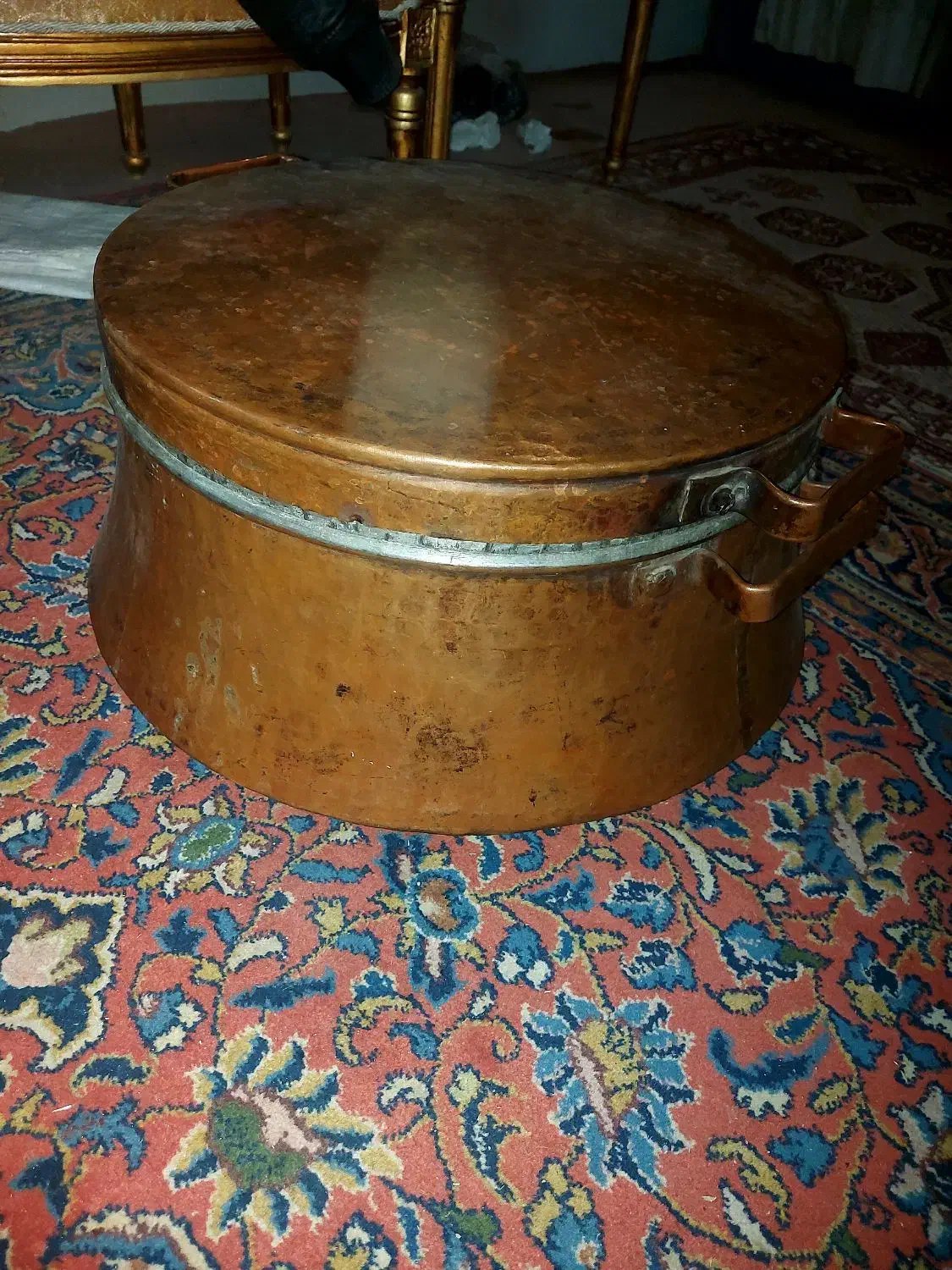 قابلمه مسی قدیمی|کلکسیون اشیاء عتیقه|گلپایگان, |دیوار