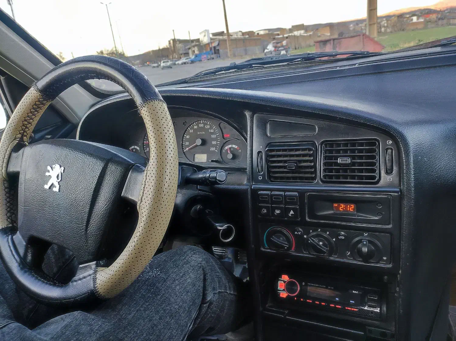 پژو|خودرو سواری و وانت|بروجرد, |دیوار