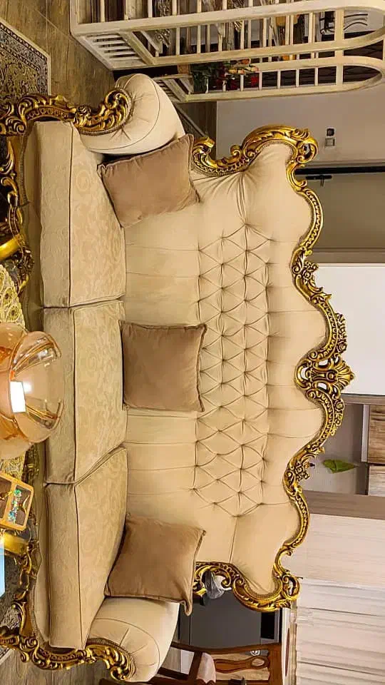 میل ۷ نفره با دو میزبان و جلو مبلی|مبلمان خانگی و میز عسلی|هشتگرد, هشتگرد قدیم|دیوار